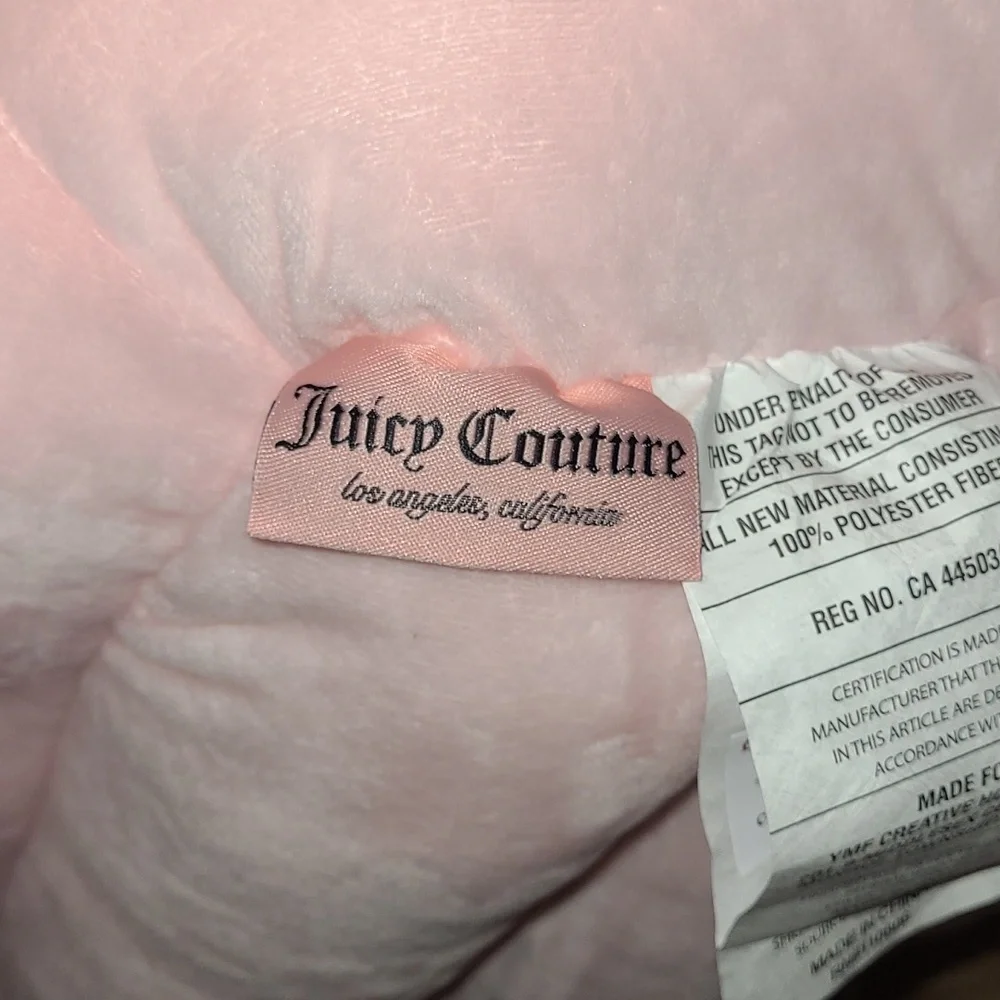 JUICY COUTURE Pink Pet Bed with Crown and Heart Design